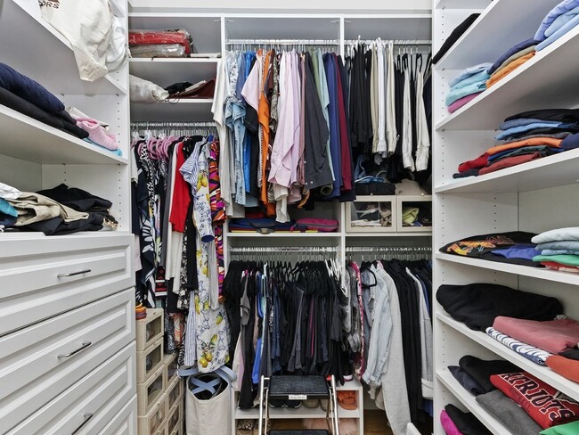 Building Photo - 811 Boylston St