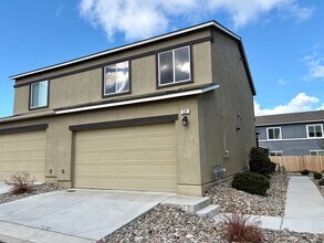 Building Photo - Low Maintenance 3 Bedroom Home in South Reno!