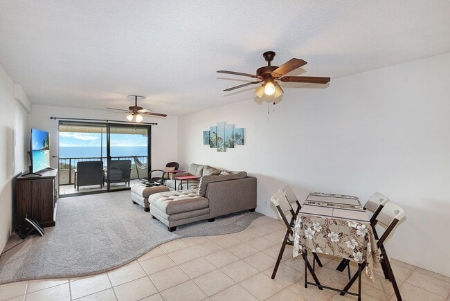 Building Photo - 77-6585 Sea View Circle 306
