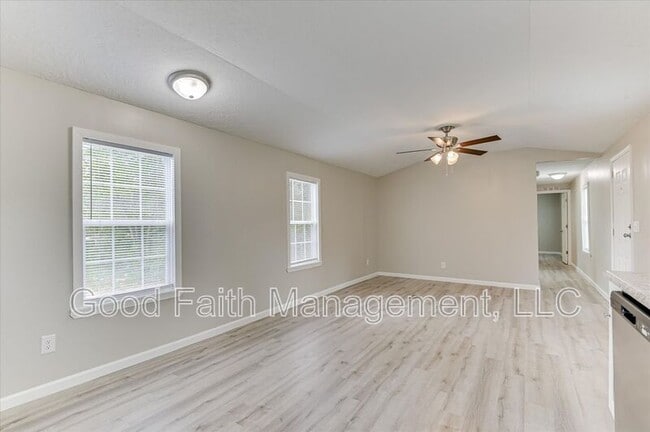 Building Photo - 2056 Louisa Rd