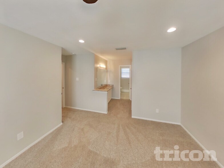 Building Photo - 606 Perdido Dr