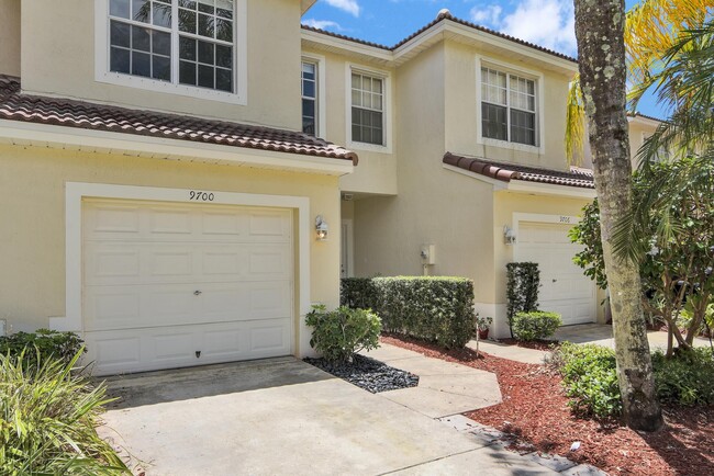 Building Photo - 9700 Porta Leona Ln