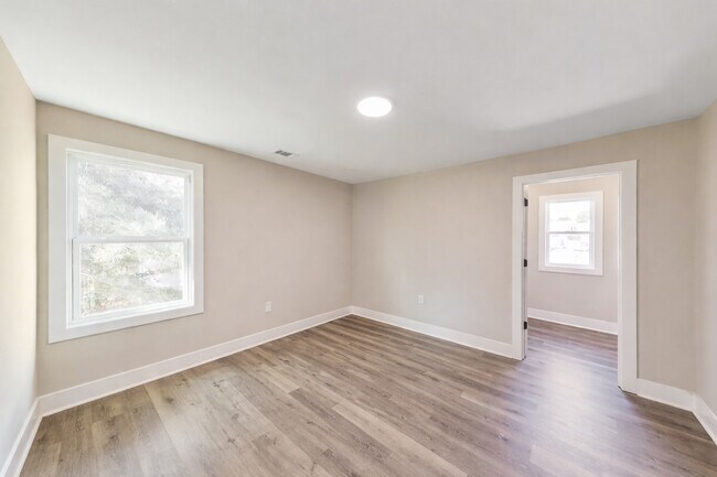 Building Photo - 336 Nobleman Way