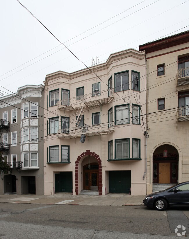 Building Photo - filbert