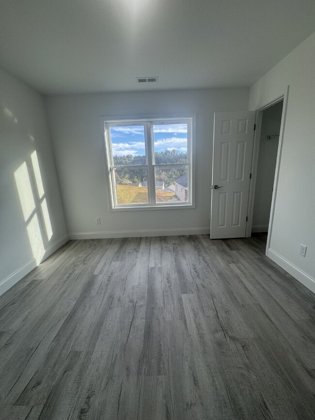 Building Photo - 203 Quinn Hill Ln