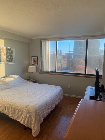 Building Photo - 169 Monsignor Obrien Hwy