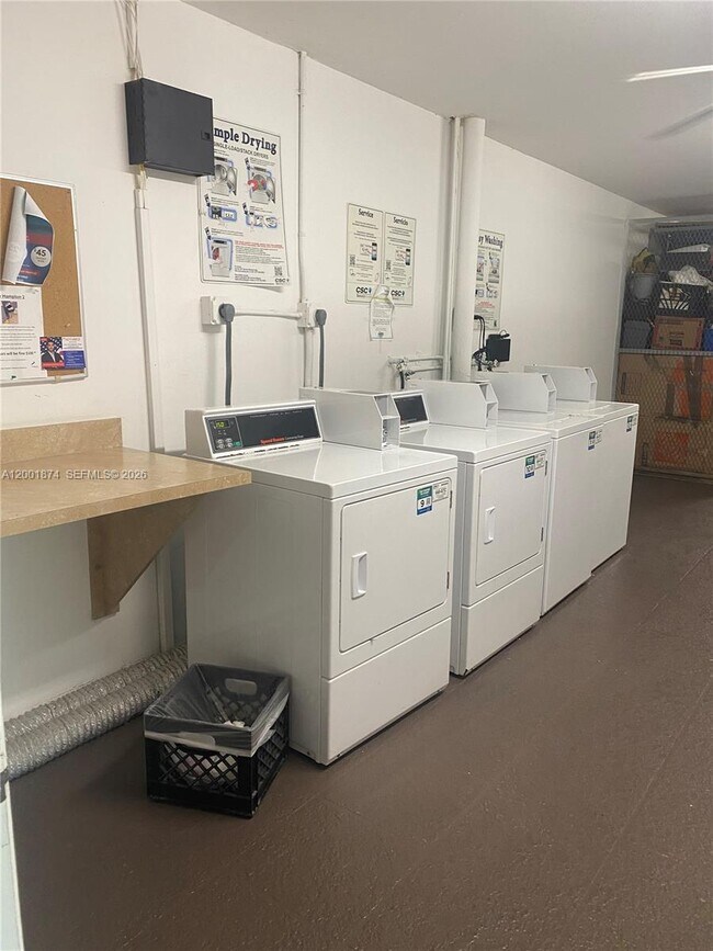 Building Photo - 800 SW 131st Ave