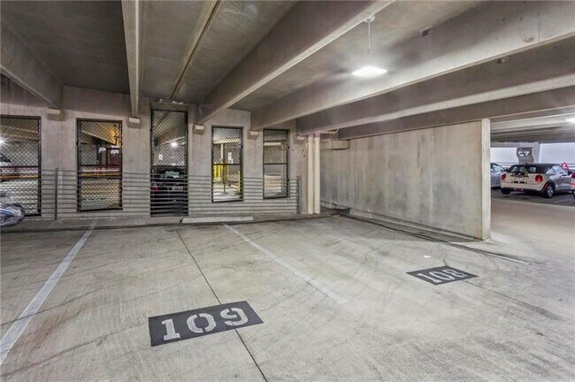 Building Photo - 200 River Vista Drive