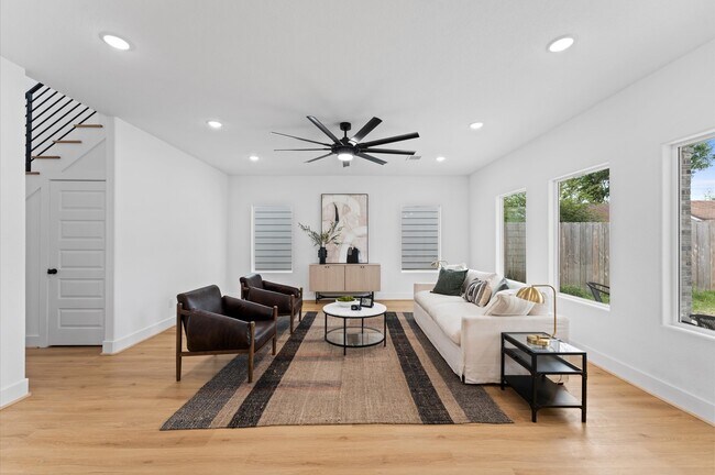 Building Photo - 514 Melbourne St