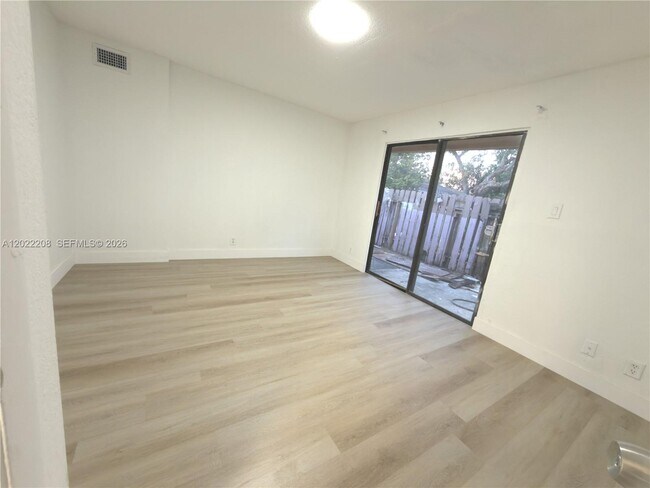 Building Photo - 1312 NW 8th Ave