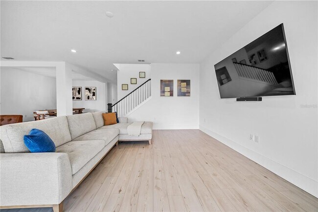 Building Photo - 1694 Pinecliff Dr