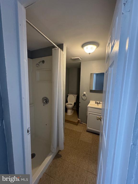 Building Photo - 5000 Litchfield Ave