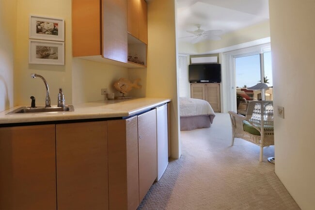 Building Photo - Furnished, 2 Bed/3 Bath Wailea Palms Residence Gated with Ocean Views