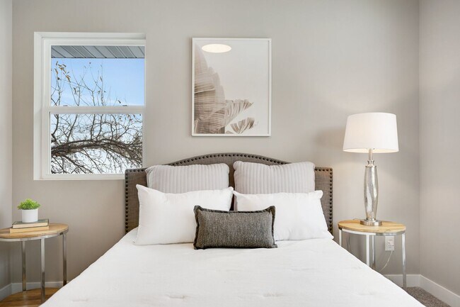 Building Photo - Available 07/01! New Build 4 bed 3 Bath in Hopkins!