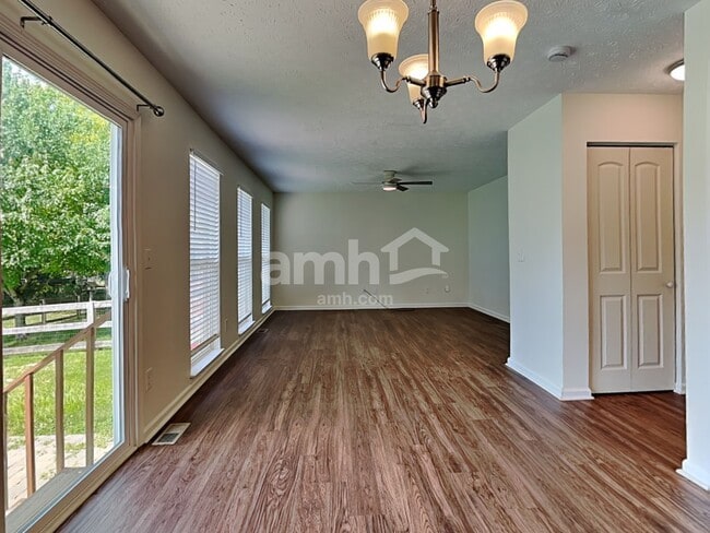 Building Photo - 257 Bannock Dr