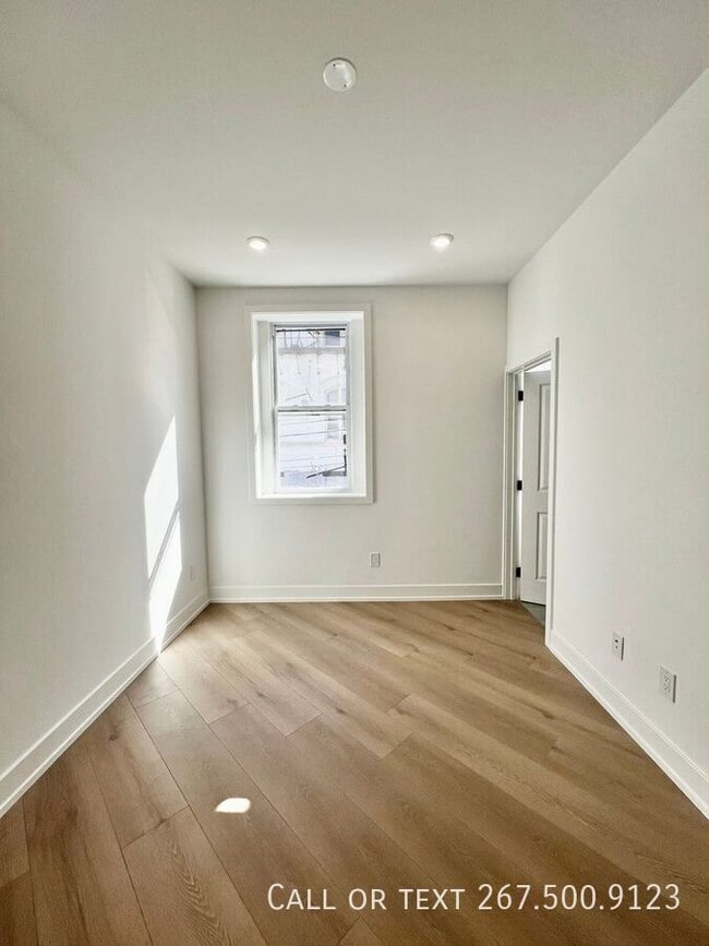 Building Photo - 2003 Amber St