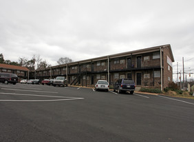 Building Photo - Forest Lake Apartments