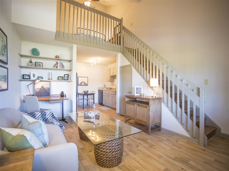 Living Room at Hawthorne Commons, North Carolina, 28403 - Hawthorne Commons