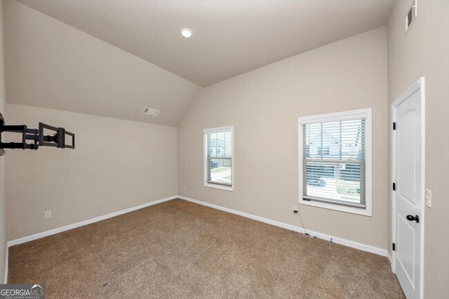 Building Photo - 2375 Walker Dr