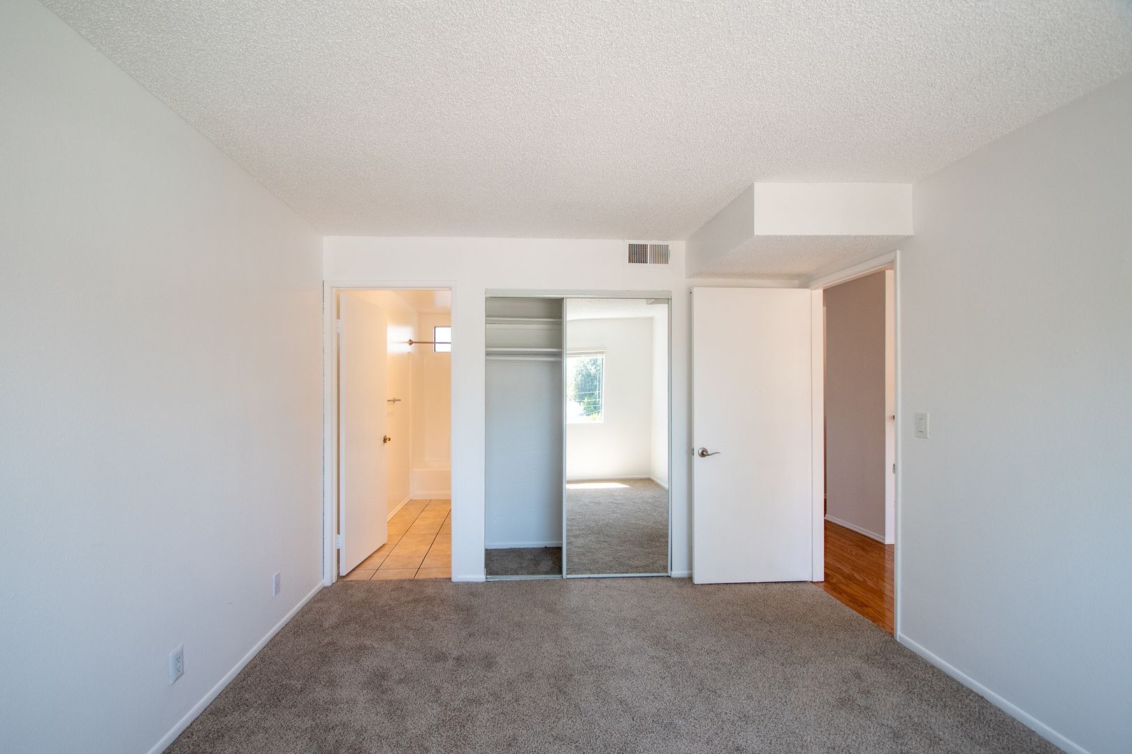 Building Photo - 12249 Oxnard St