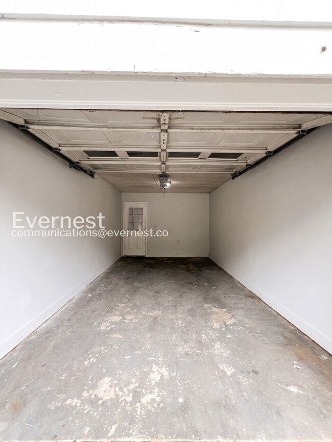 Building Photo - 3285 Edenshire Ln