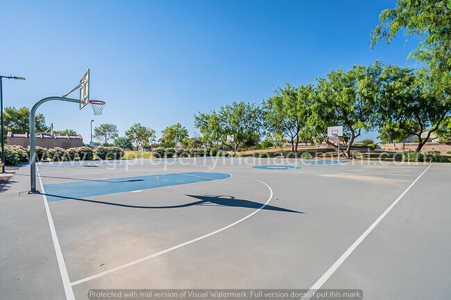 Building Photo - Beautiful split floorplan in a great neigh...