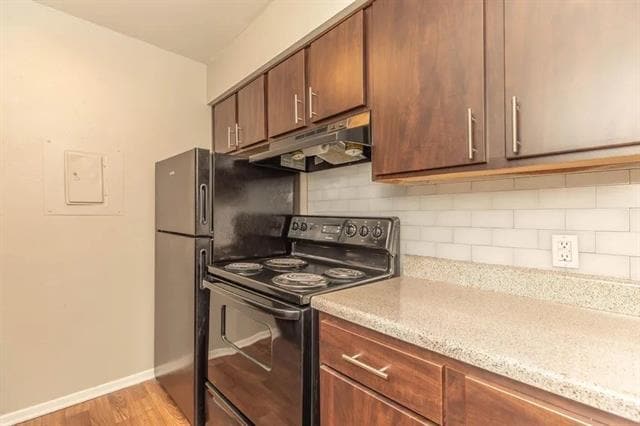 Building Photo - 6897 Meadow Rd