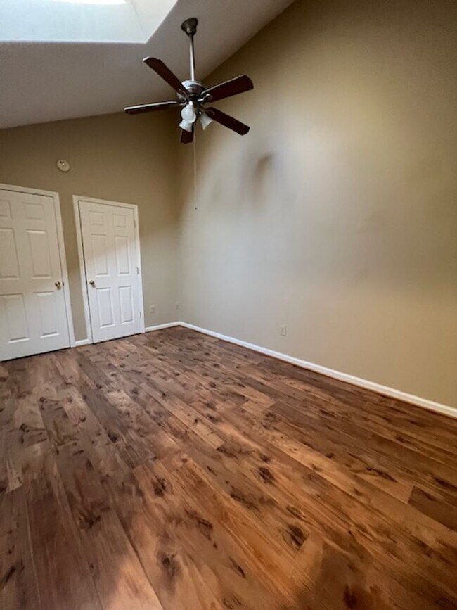Building Photo - CONDO WITH LOFT IN GAITHERSBURG