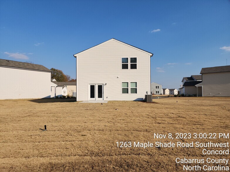 Building Photo - Room in Single Family Home on Langhorne Ave SW