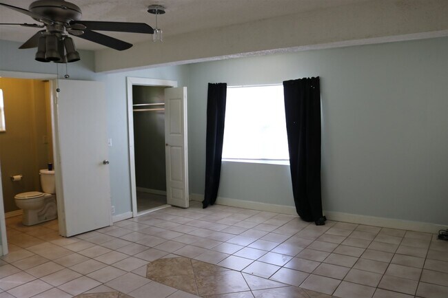 Building Photo - 8845 W Church St