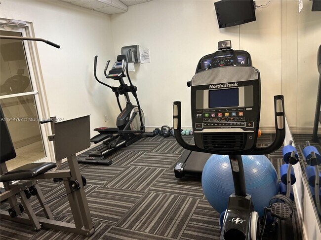 Building Photo - 2501 Douglas Rd