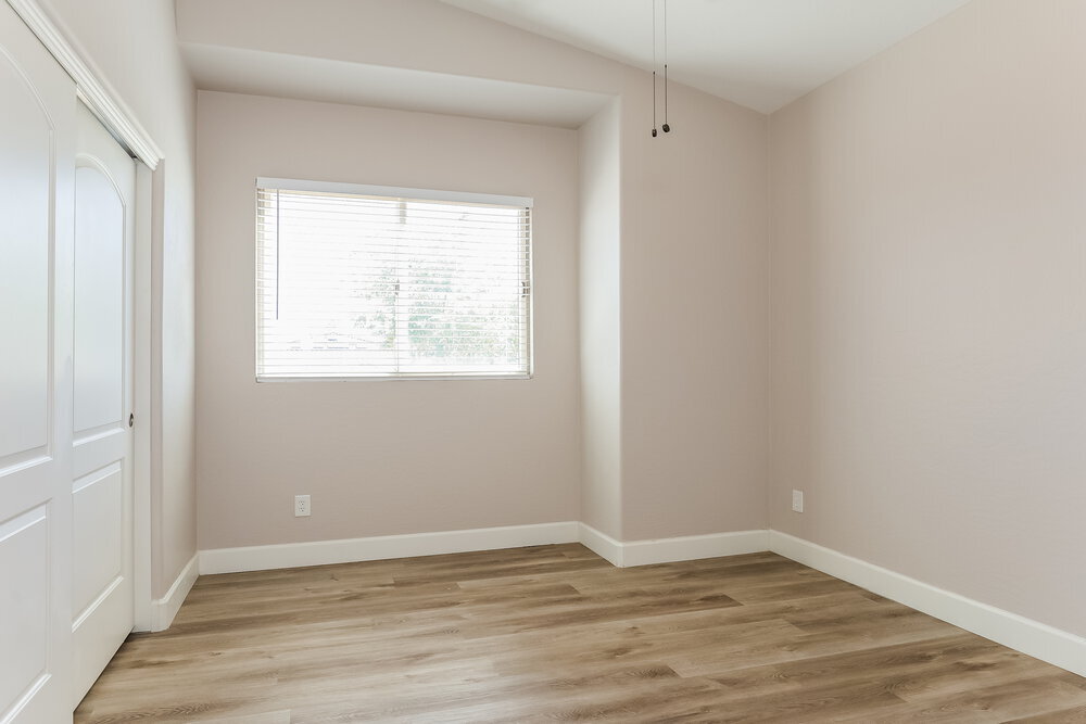 Building Photo - 6512 S 49th Dr