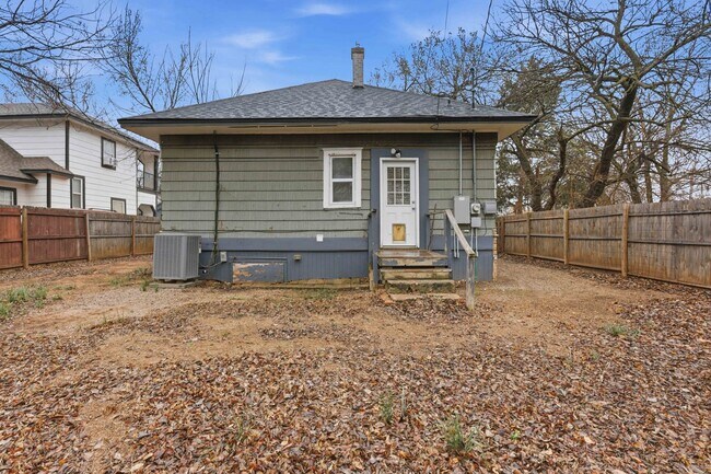 Building Photo - 1617 NW 7th St