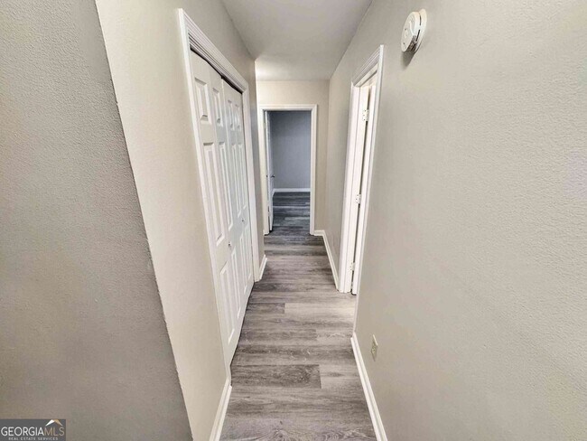 Building Photo - 4051 Coyte Dr