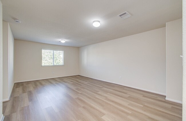 Building Photo - 7506 Pavilion Dr