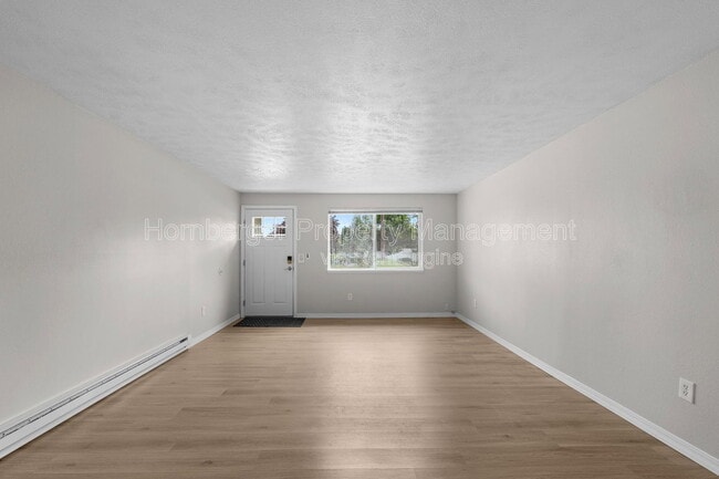 Building Photo - 3816 S Bowdish Rd