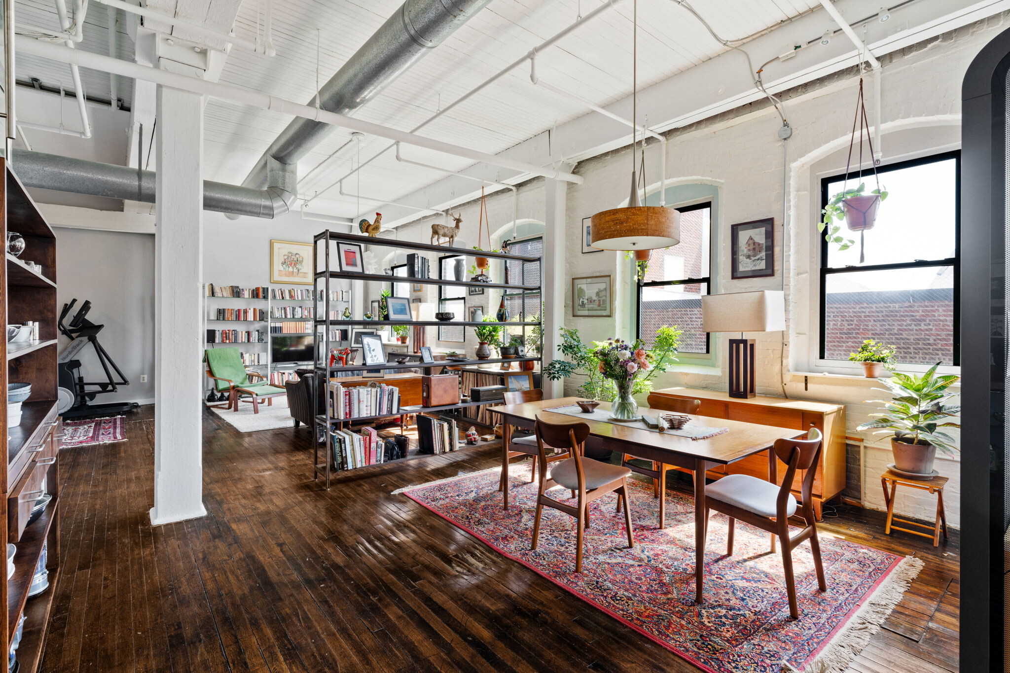 Building Photo - 429 N 13th St