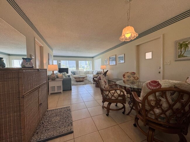 Building Photo - 1501 NE Ocean Blvd