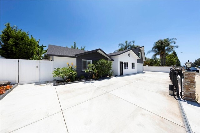 Building Photo - 12282 Newport Ave