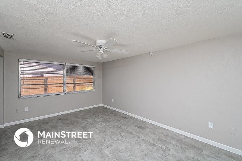 Building Photo - 4010 Stratfield Dr