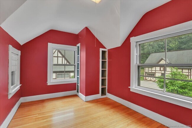 Building Photo - 46 Highland Terrace