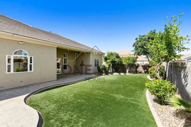 Building Photo - 4432 E Ford Ave