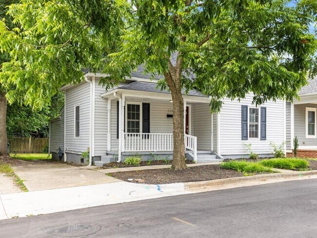 Building Photo - 3 Bedroom Single Family Home in Raleigh