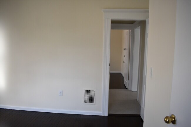 Building Photo - 47 Gem Ave