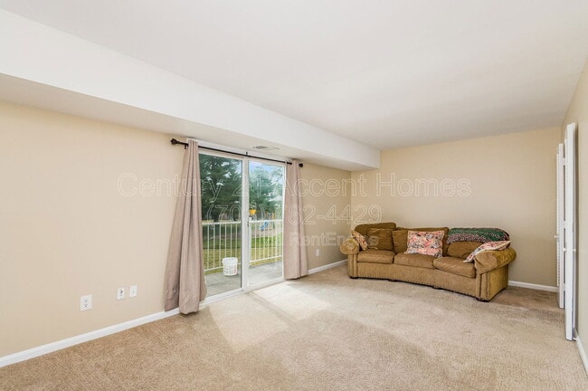 Building Photo - 14447 Cool Oak Ln