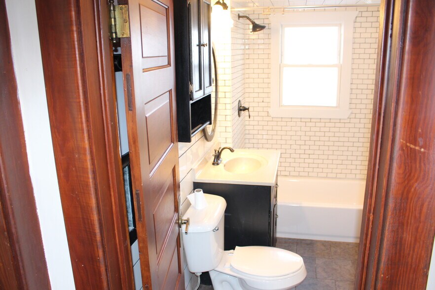 Bathroom 1 - 1516 Thurston Ave