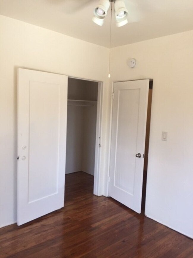 Building Photo - 4857-59 35th St