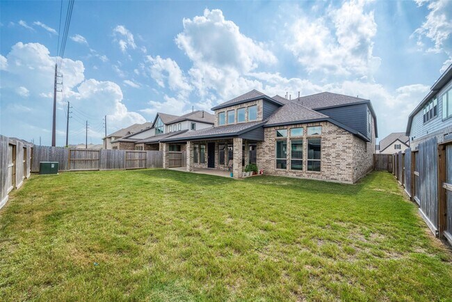 Building Photo - 26119 Radiant River Trl