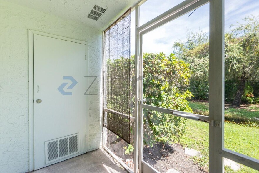 Building Photo - Unit 91