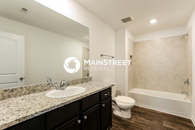 Building Photo - 4 Bedroom Pet-Friendly Home in New Braunfels, TX with Main Street Renewal